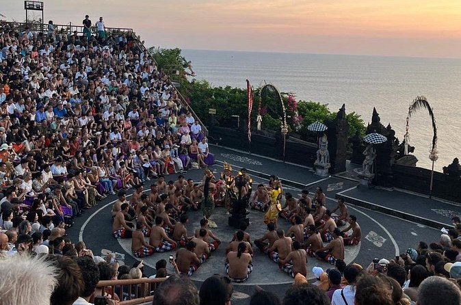 Uluwatu Temple Entrance & Kecak Dance Tickets - The guides can shape the whole visit