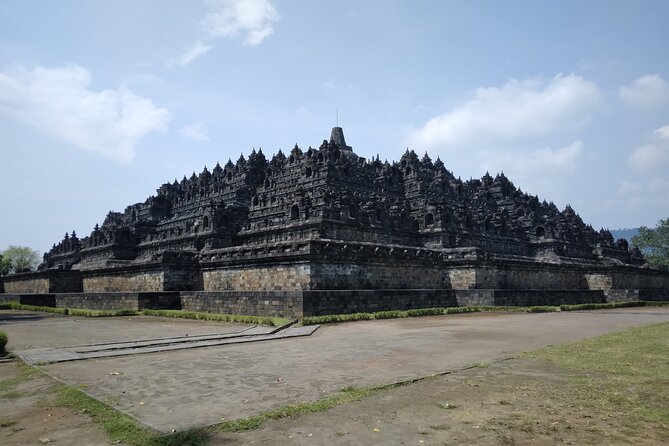 Yogyakarta: Borobudur Top Access & Prambanan Temple Private Tour - The guide question deserves a clear answer