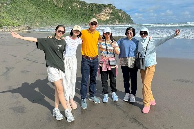 Yogyakarta Car Rental with Driver for Daily and Multi-Day Tours - Why a private car makes sense in Yogyakarta