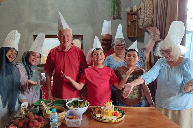 Yogyakarta Cooking Class and Market Tour - Preparing a Javanese meal from scratch