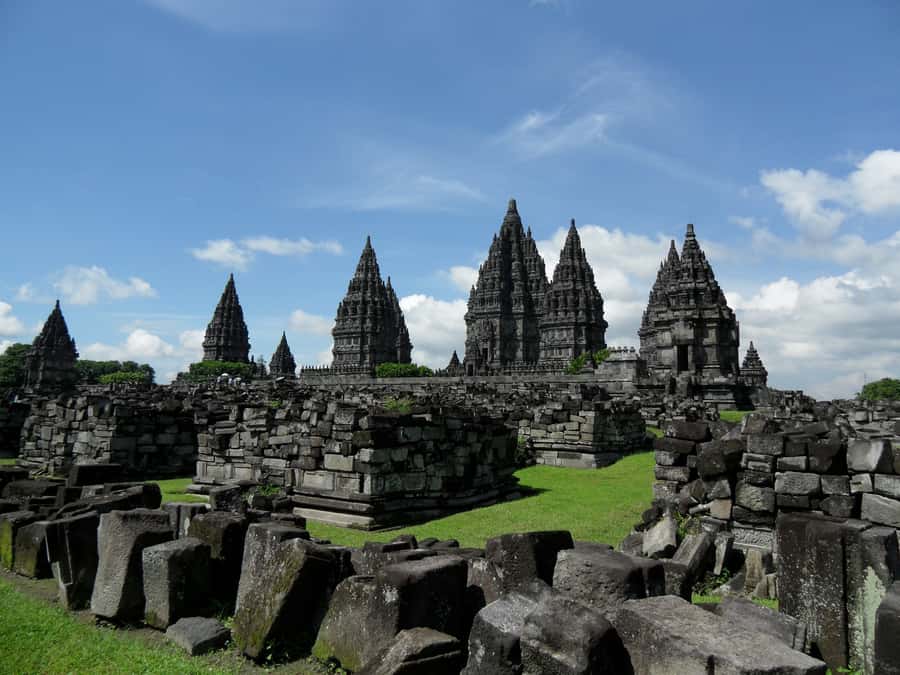 Yogyakarta: Prambanan Temple Entrance Ticket - Choosing the right day for Prambanan